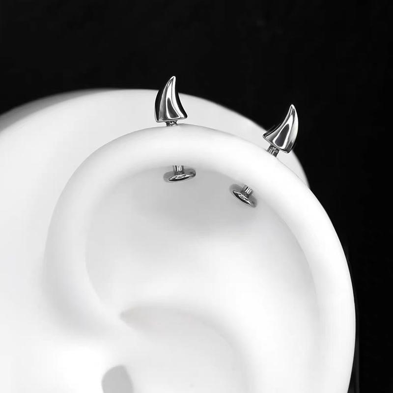 Men'S Accessories Jewelry Sale - ホット販売かわいい悪魔の角ピアスイヤリング女性男性ゴシックシルバーカラー耳骨ネイルイヤリング Y2K ジュエリーアクセサリー