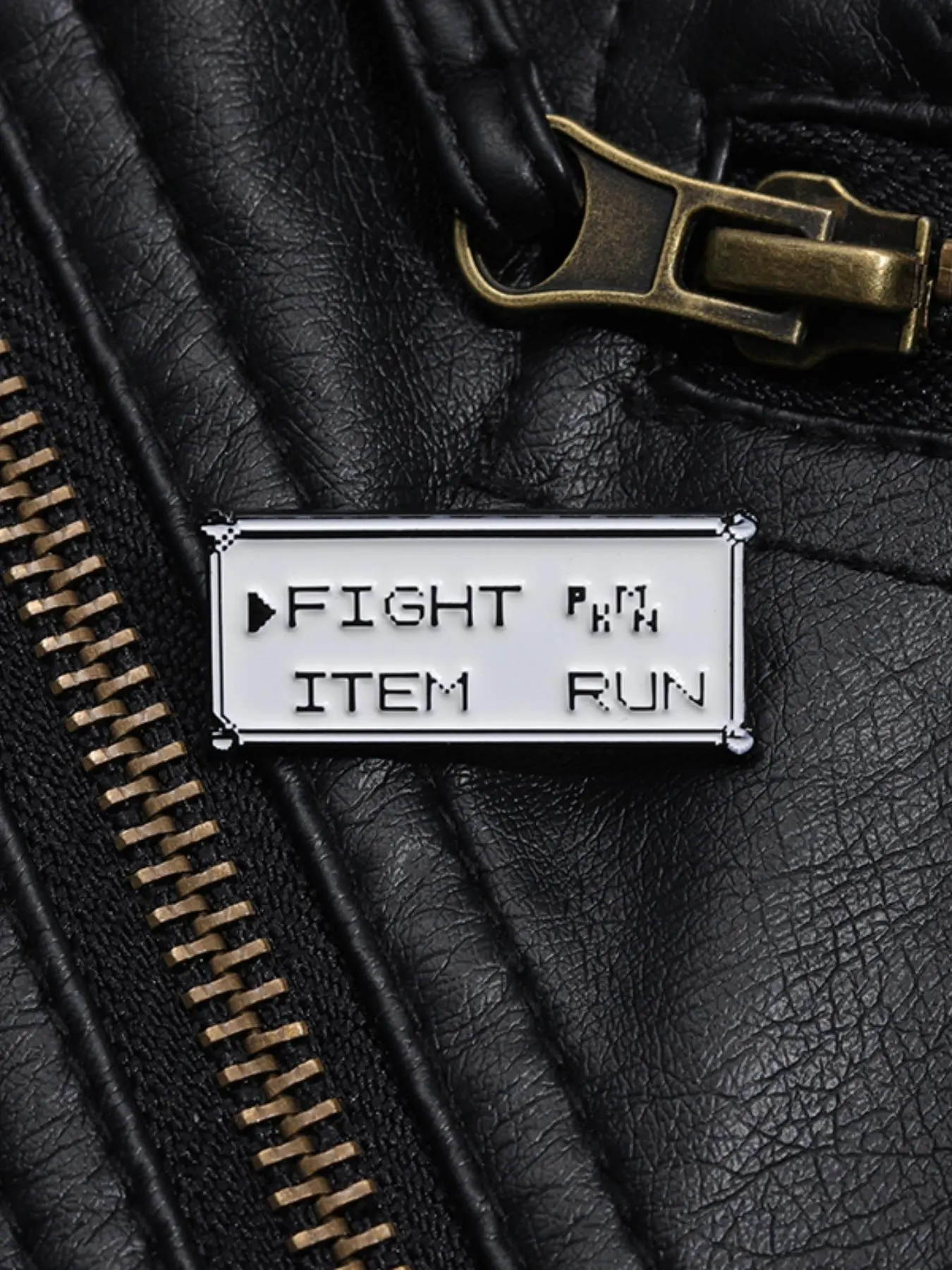 文字柄ブローチ、合金製ブローチピン、ブローチピンクリップ、男 - Men Accessories For Birthday Gift のレビューと価格