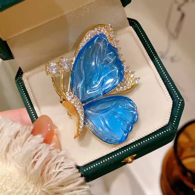 繊細な蝶のブローチ 女性男性用 素敵な昆虫ブローチ ピン ジ - Men'S Accessories Trends 2025 のレビューと価格